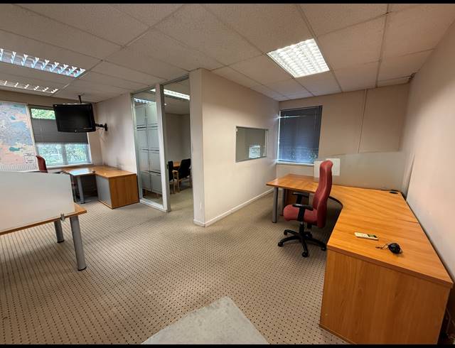381M² OFFICE TO LET IN KILLARNEY